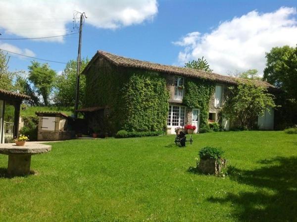 L'Oustal Chambres Et Tables D'Hotes Sonnac  Exterior foto